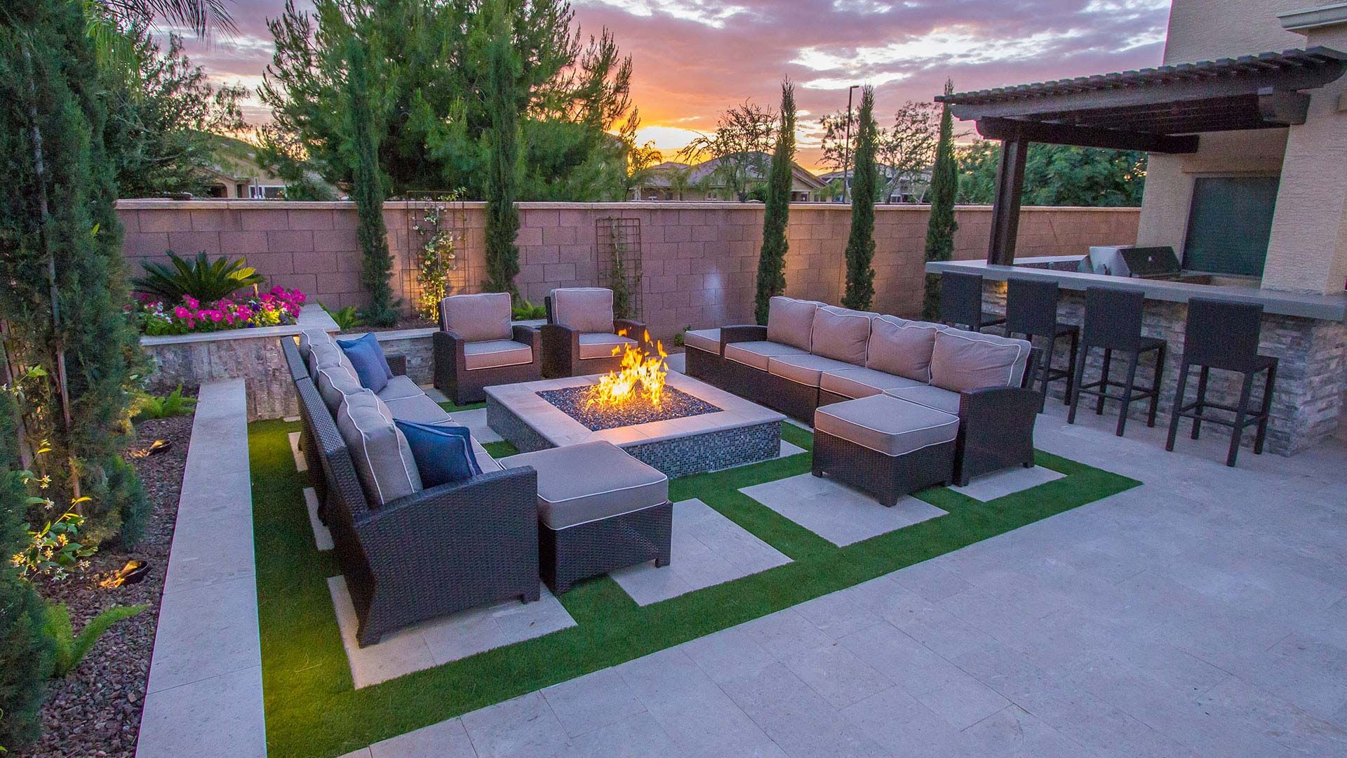 Ez Landscaping, LLC logo