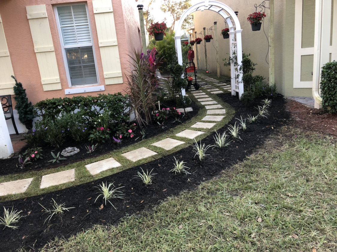 CM Gatling Landscaping logo