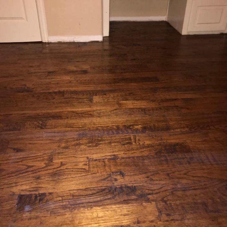 Logo for Macia's Flooring