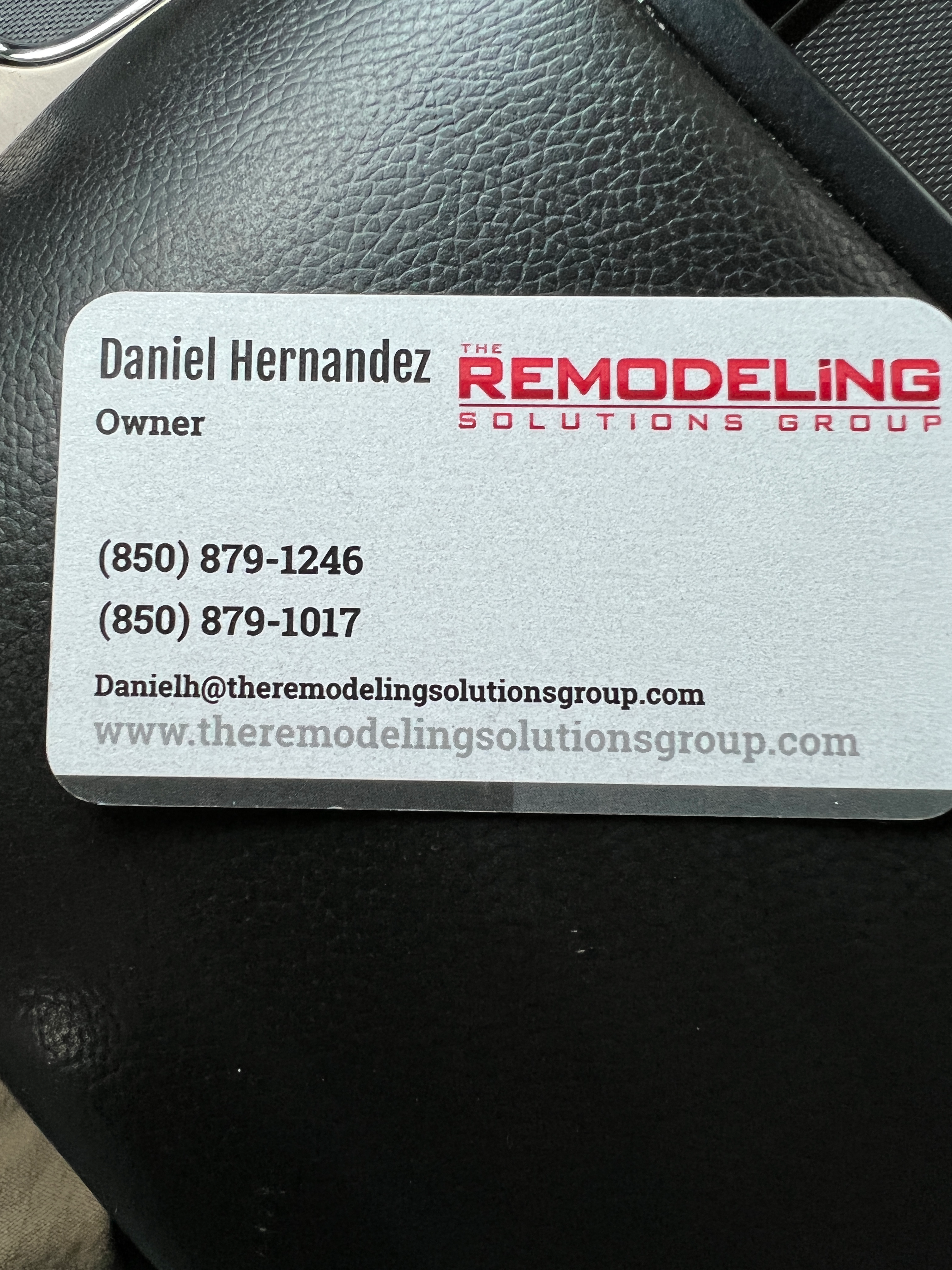 The Remodeling Solutions Group LLC logo