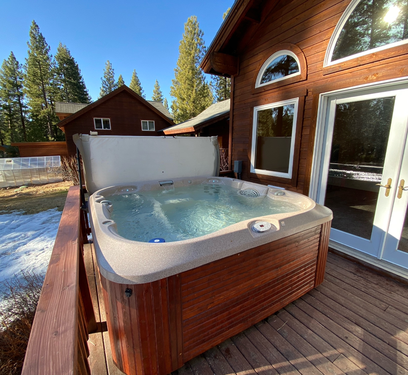 Logo for Tahoe Clear Pool and Spa