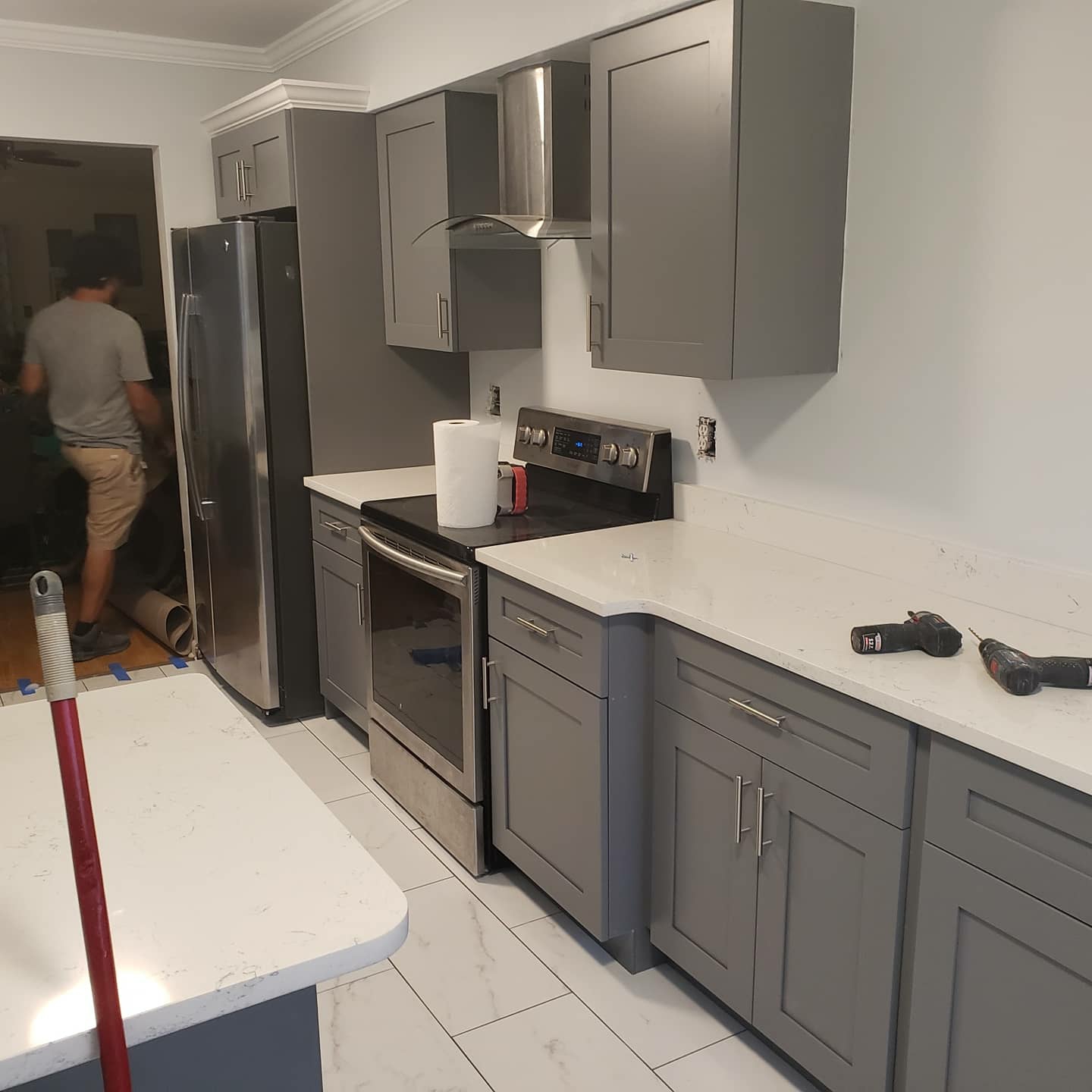 LORD AND HOMES LLC logo