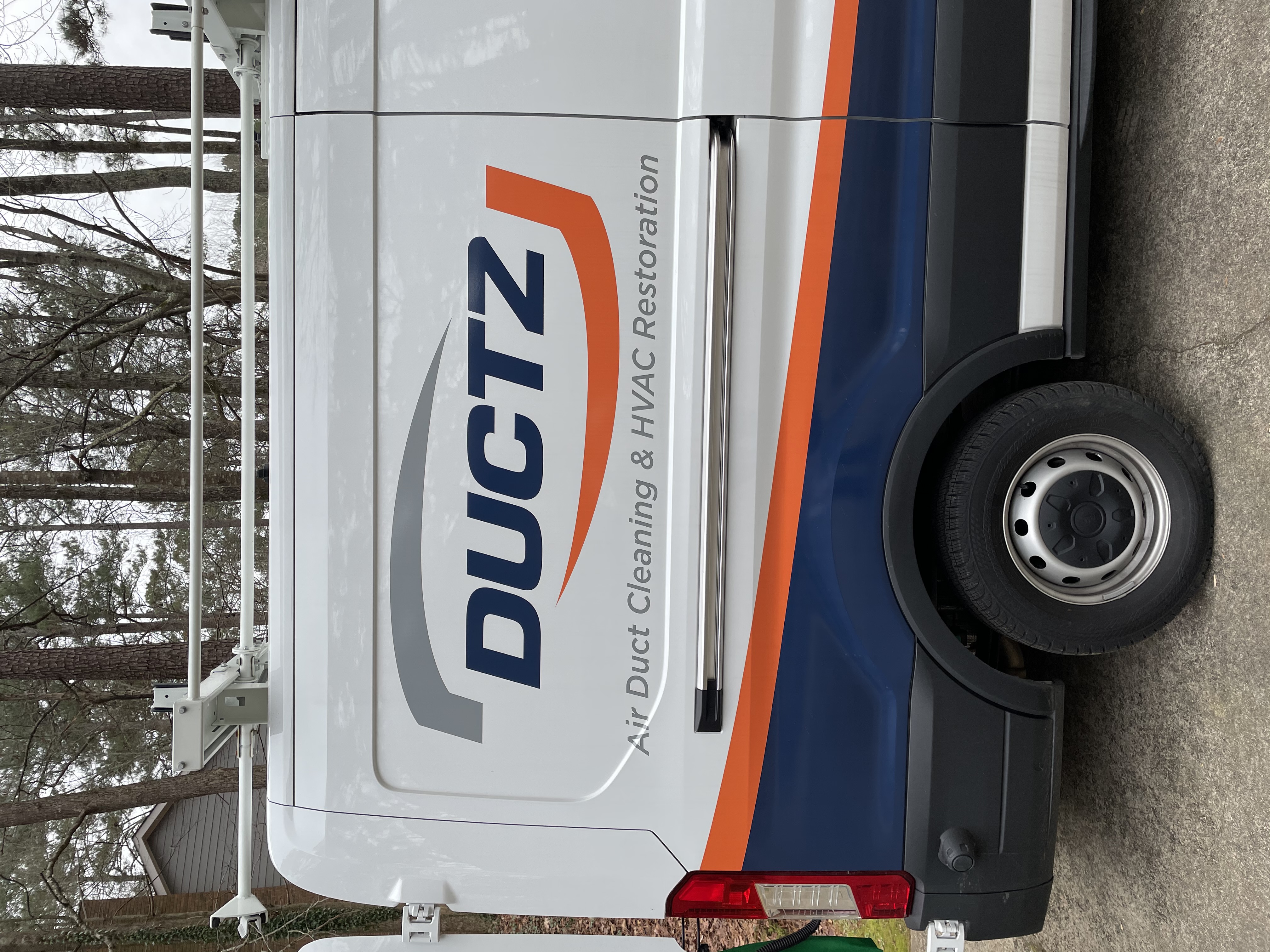 Ductz of Birmingham logo