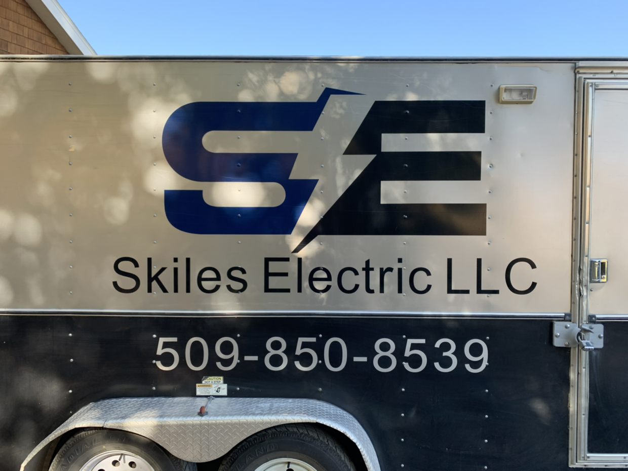 Skiles Electric LLC logo