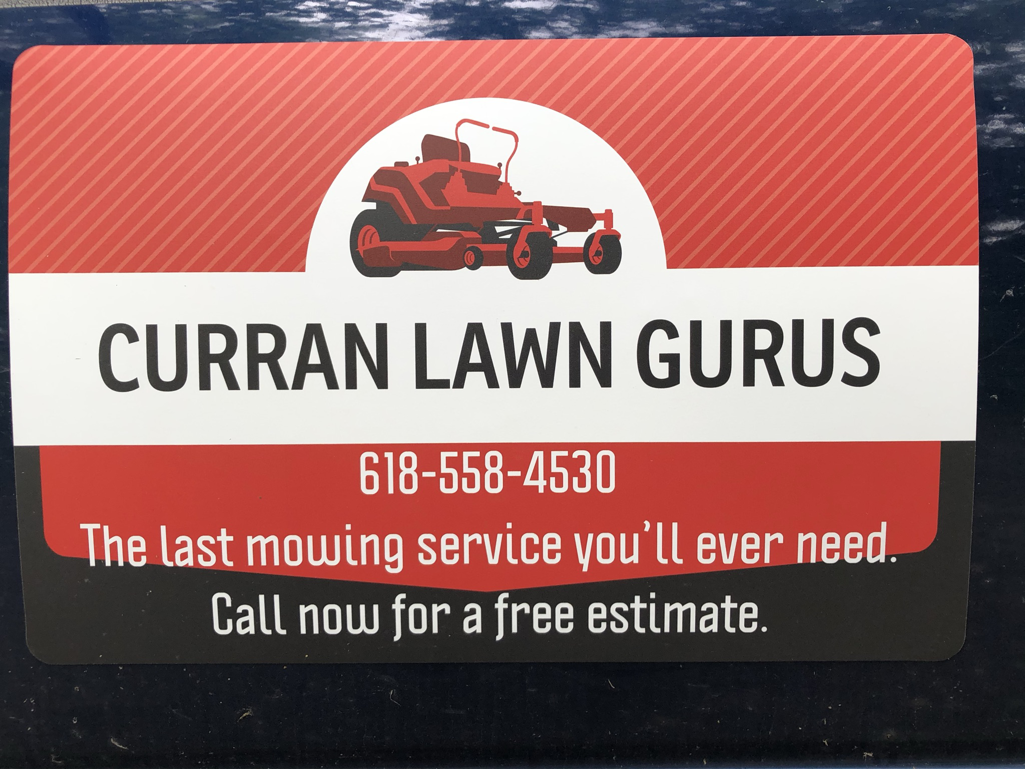 Curran Lawn Gurus logo