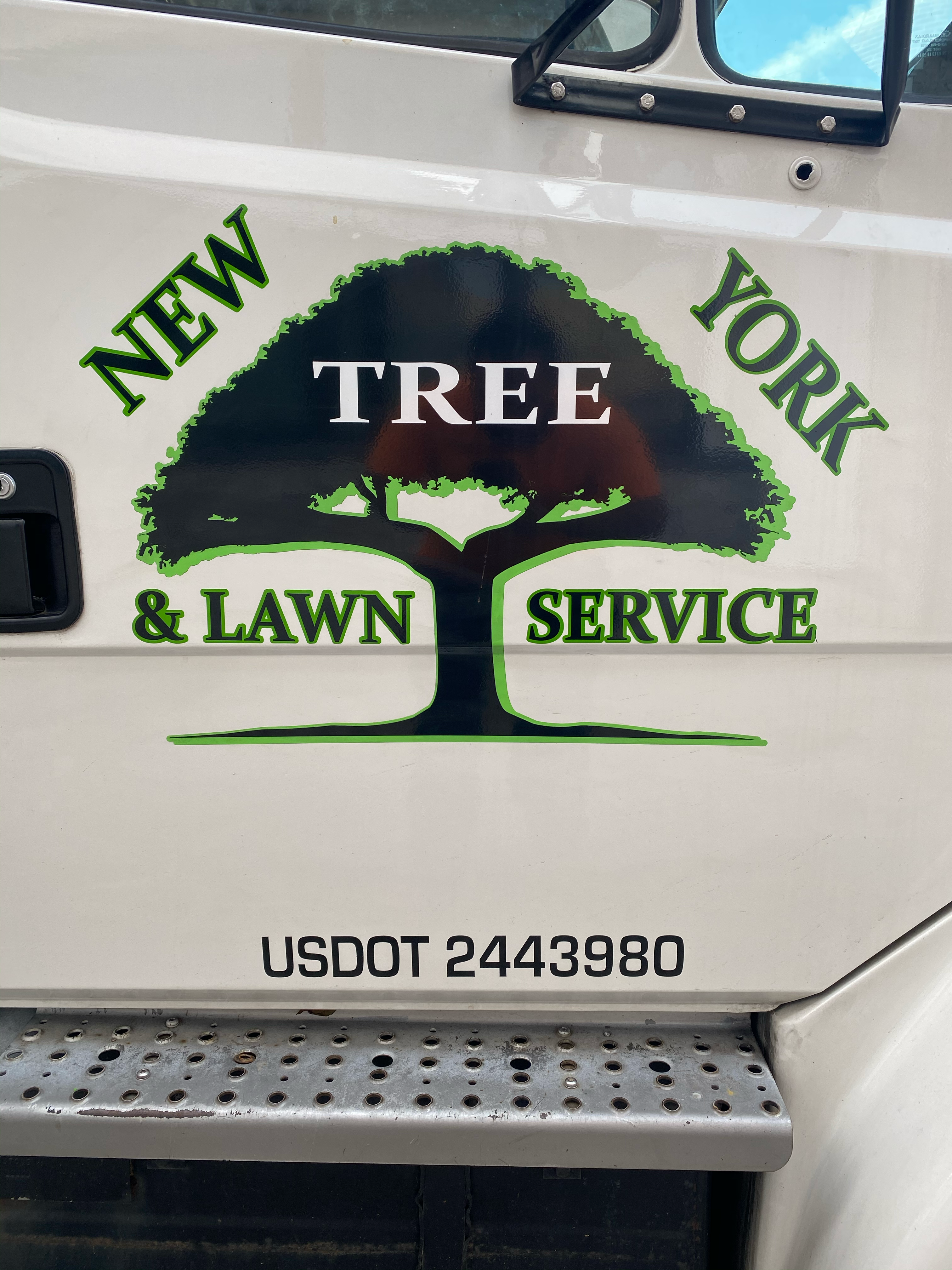 Avatar for New York Tree & Lawn Service