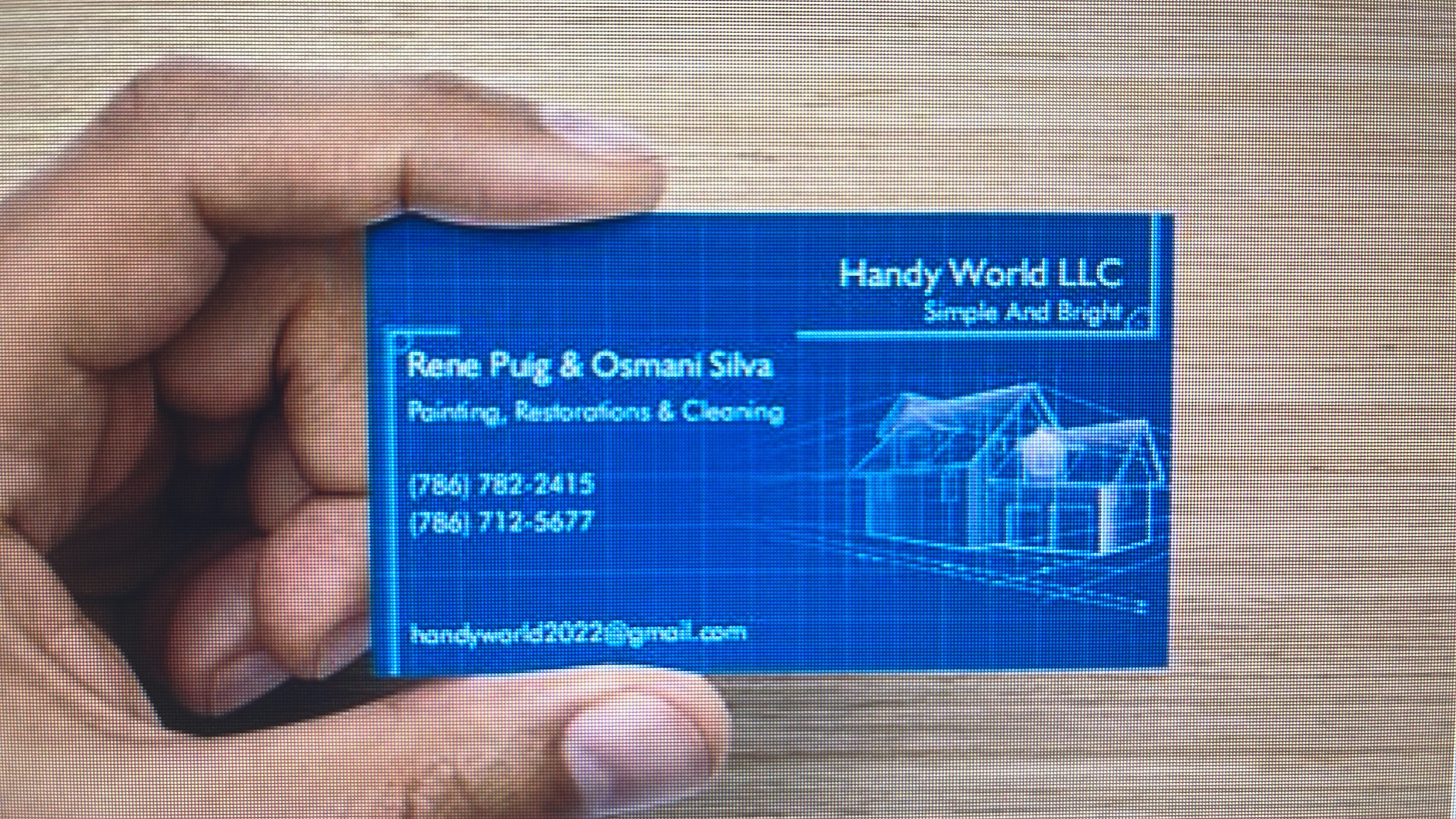 Handy World LLC logo