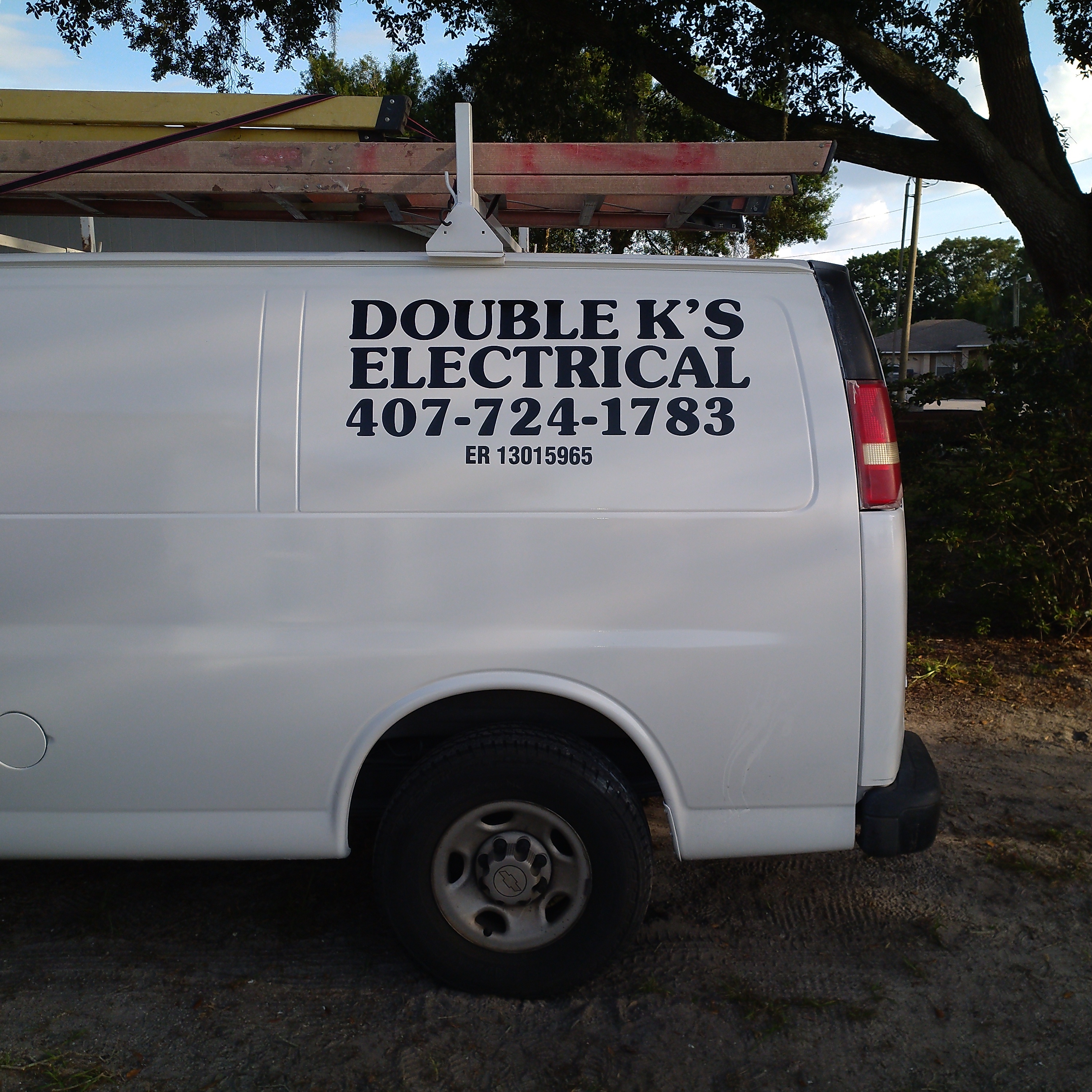 Double k 's electrical logo