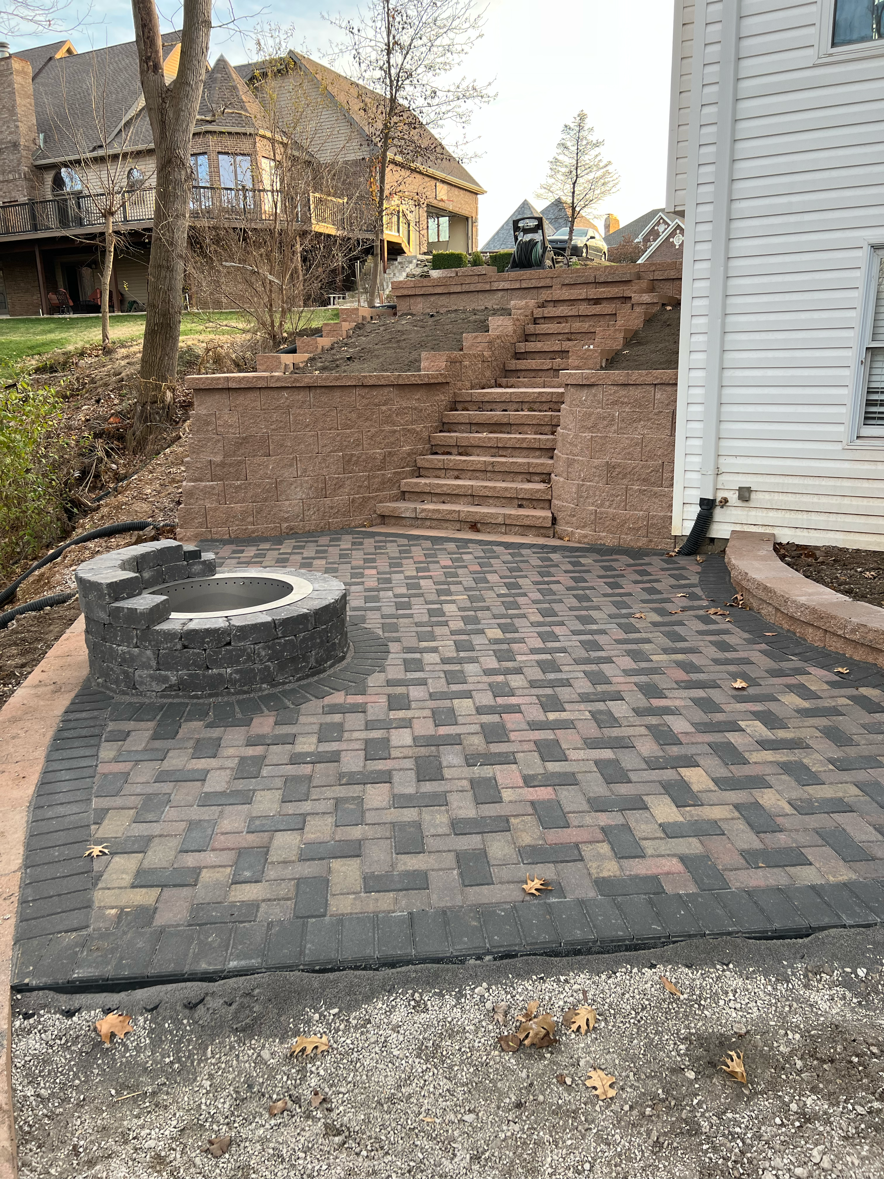 L & P Landscaping LLC logo