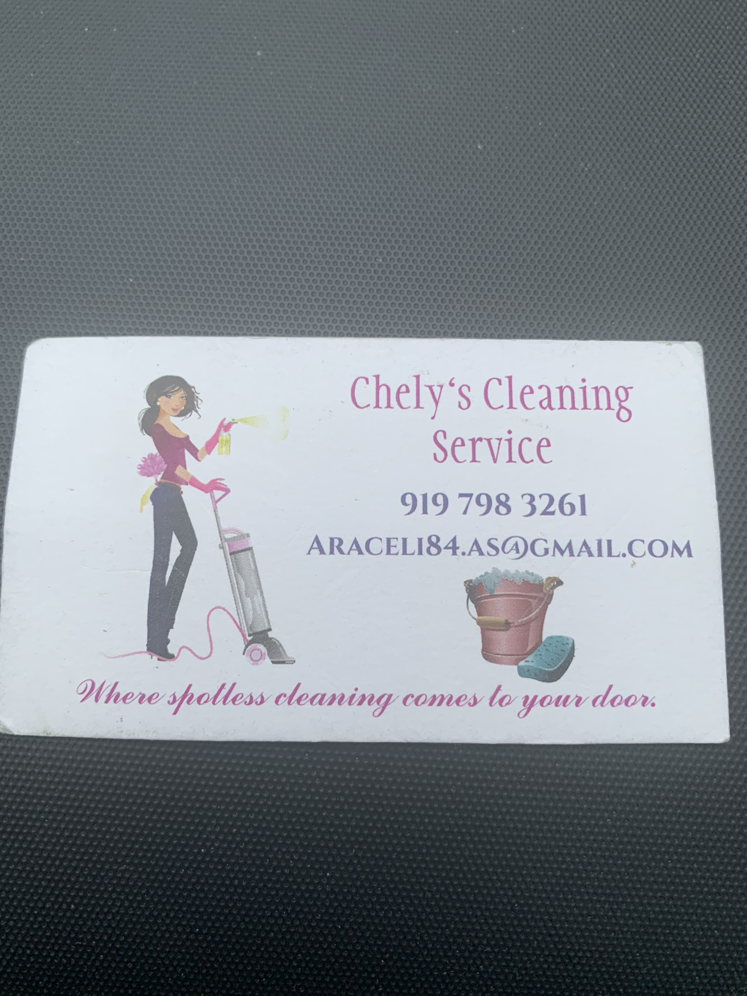 Logo for Chelys Cleaning Service
