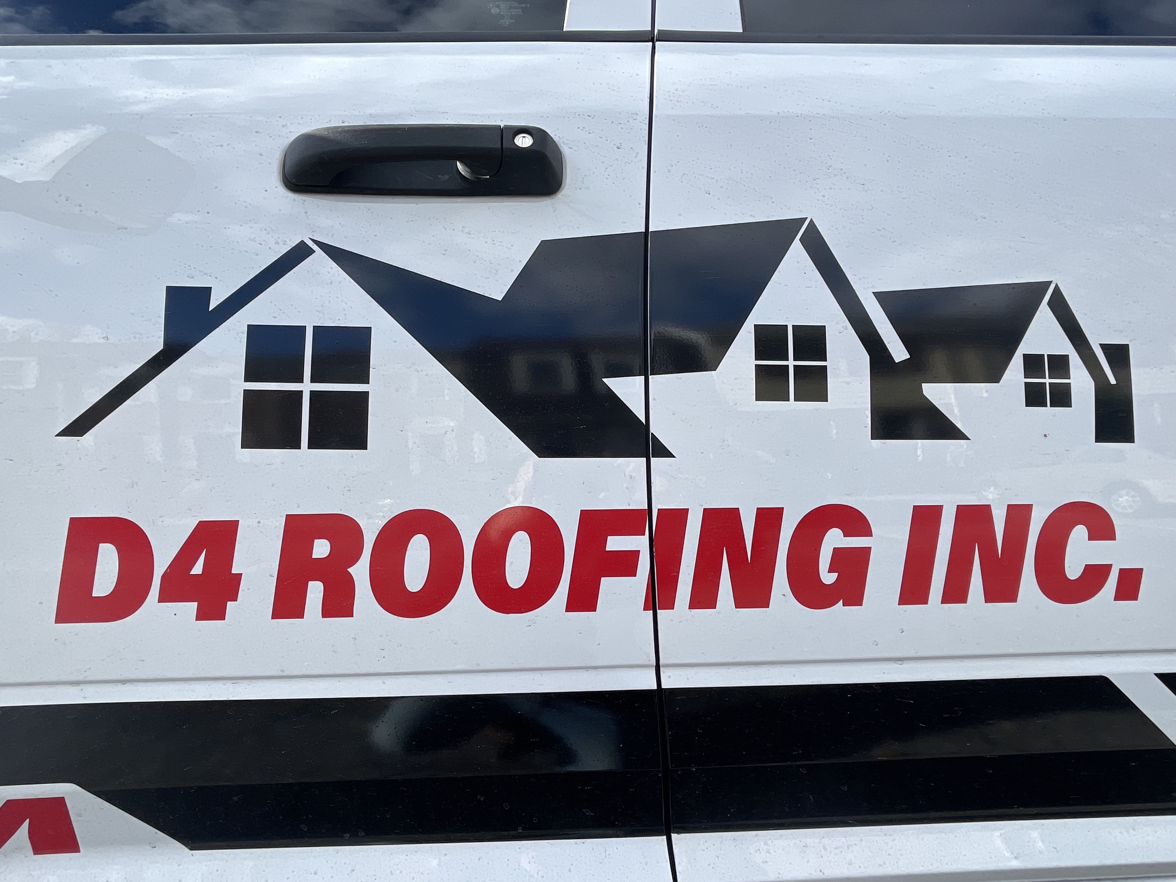 D4 Roofing Inc logo