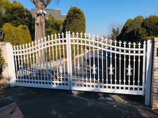Infinity Design Fences logo