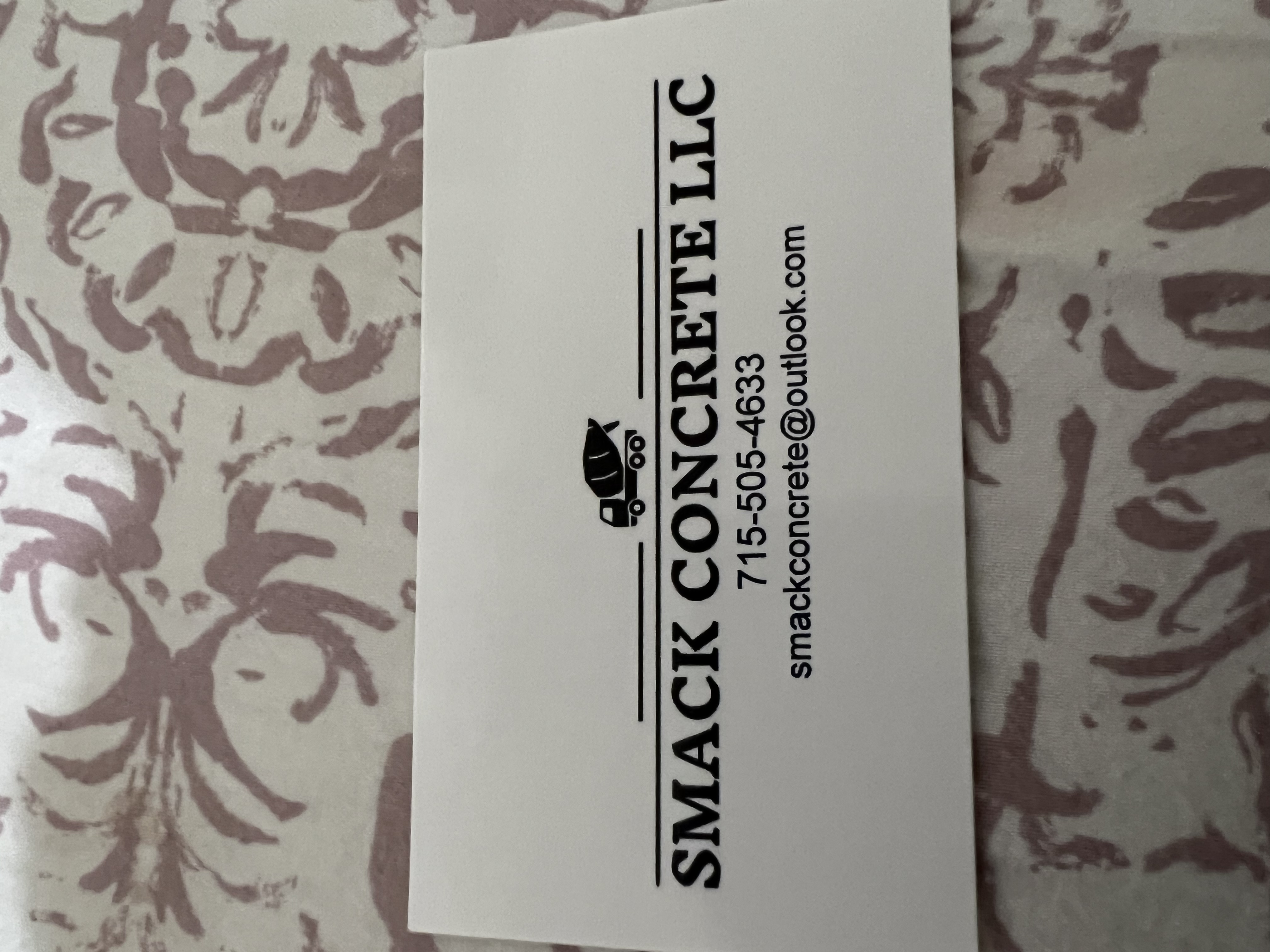 Smack Concrete LLC logo