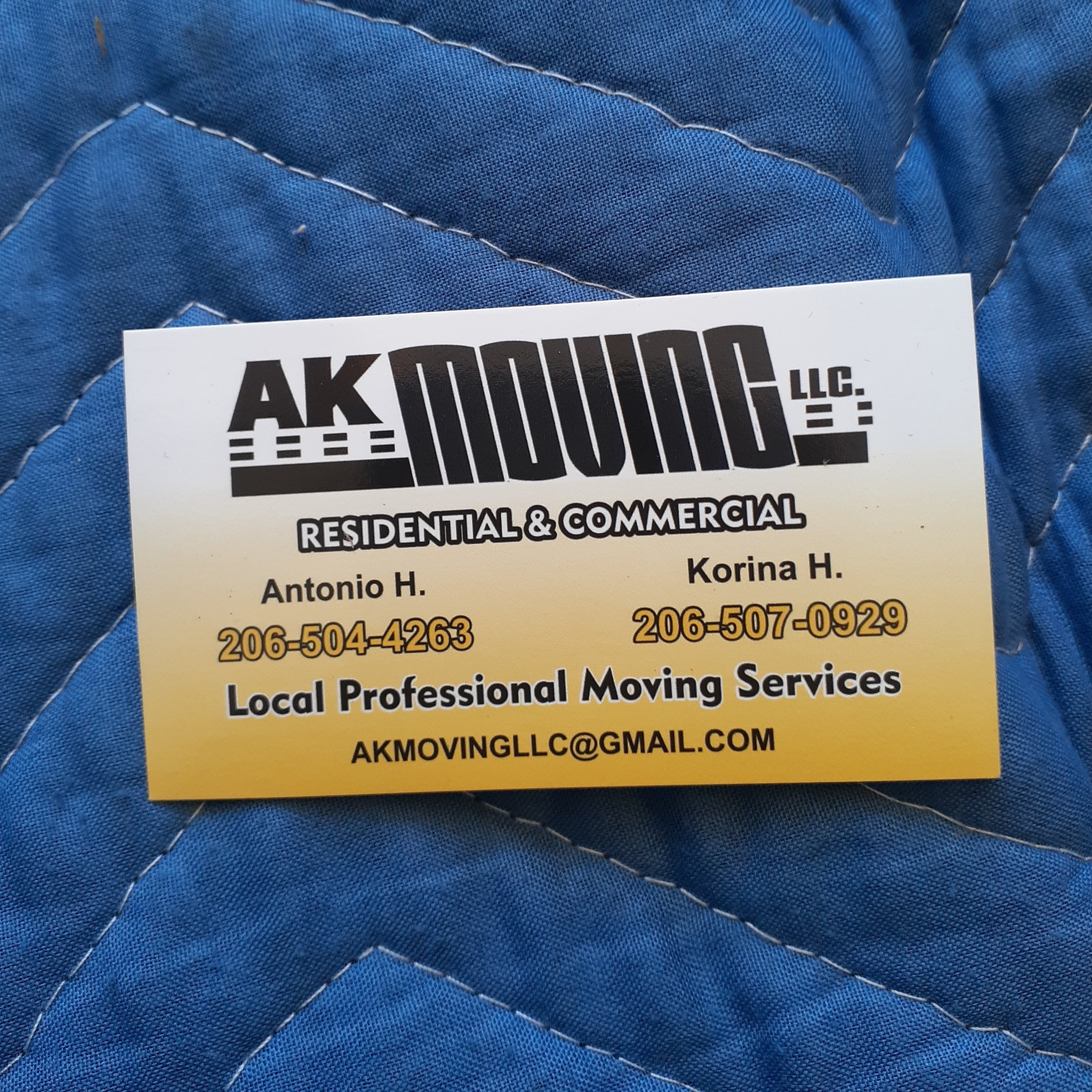 AK Moving LLC logo
