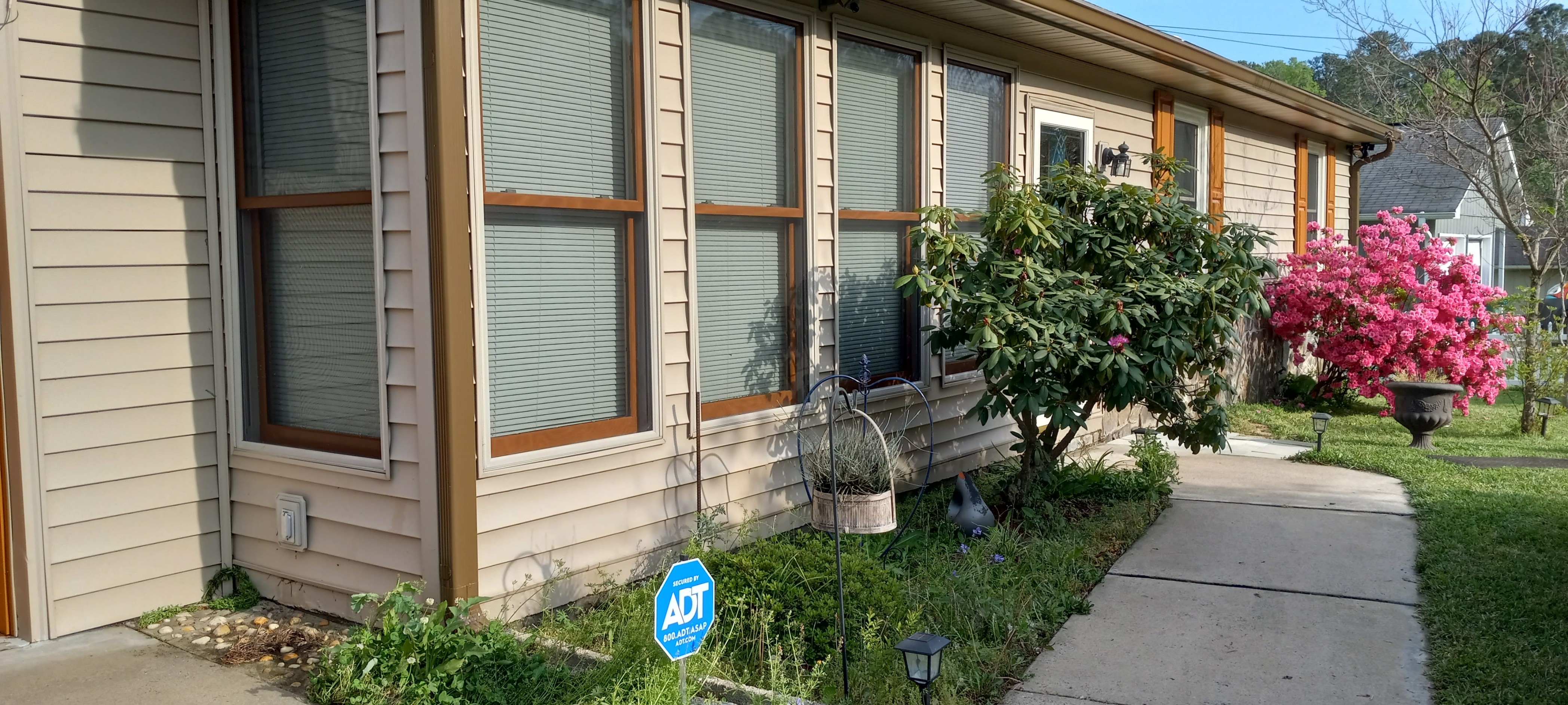 Home Care Pressure Washing Service logo