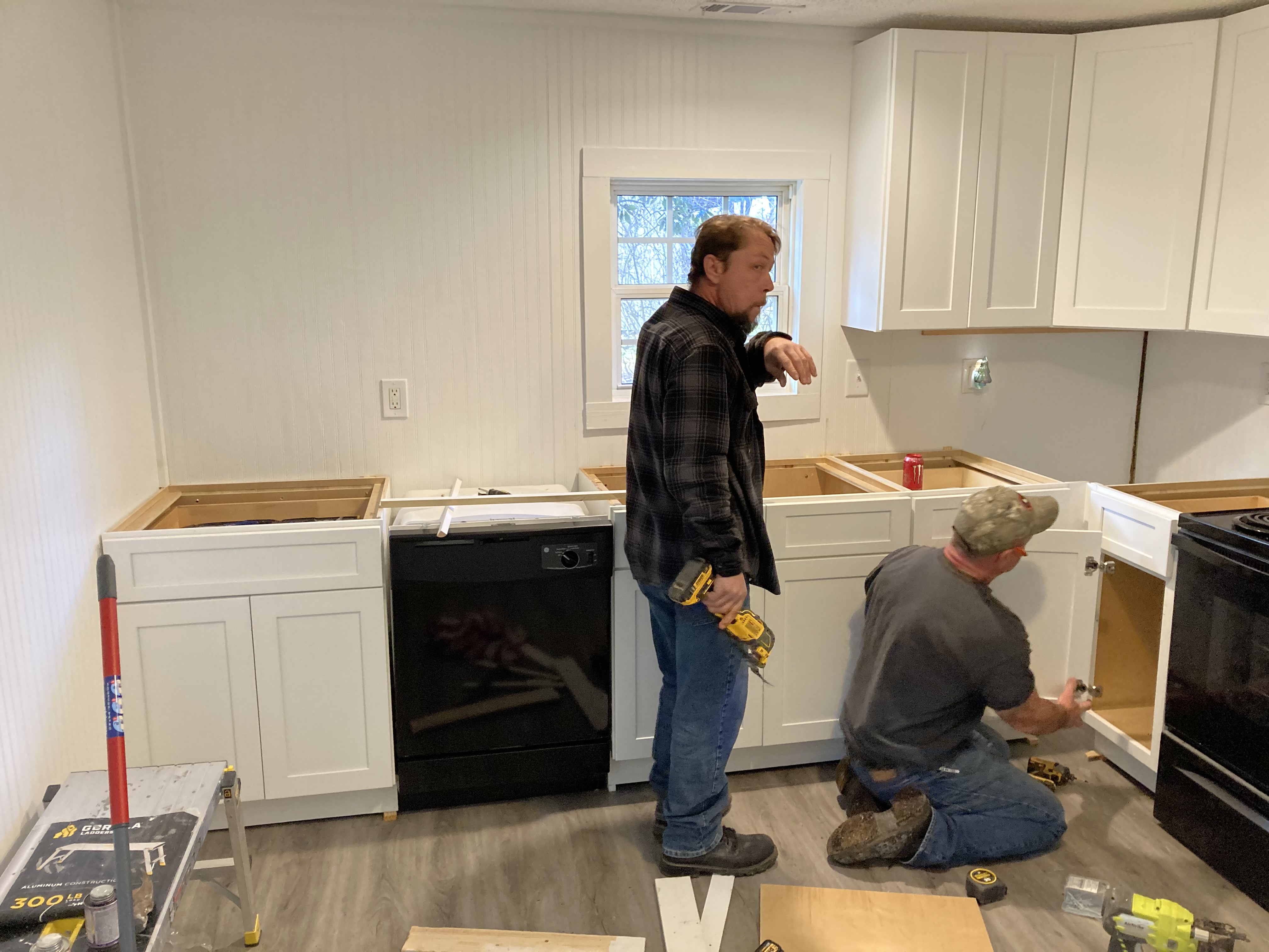 Brewer home repair services logo