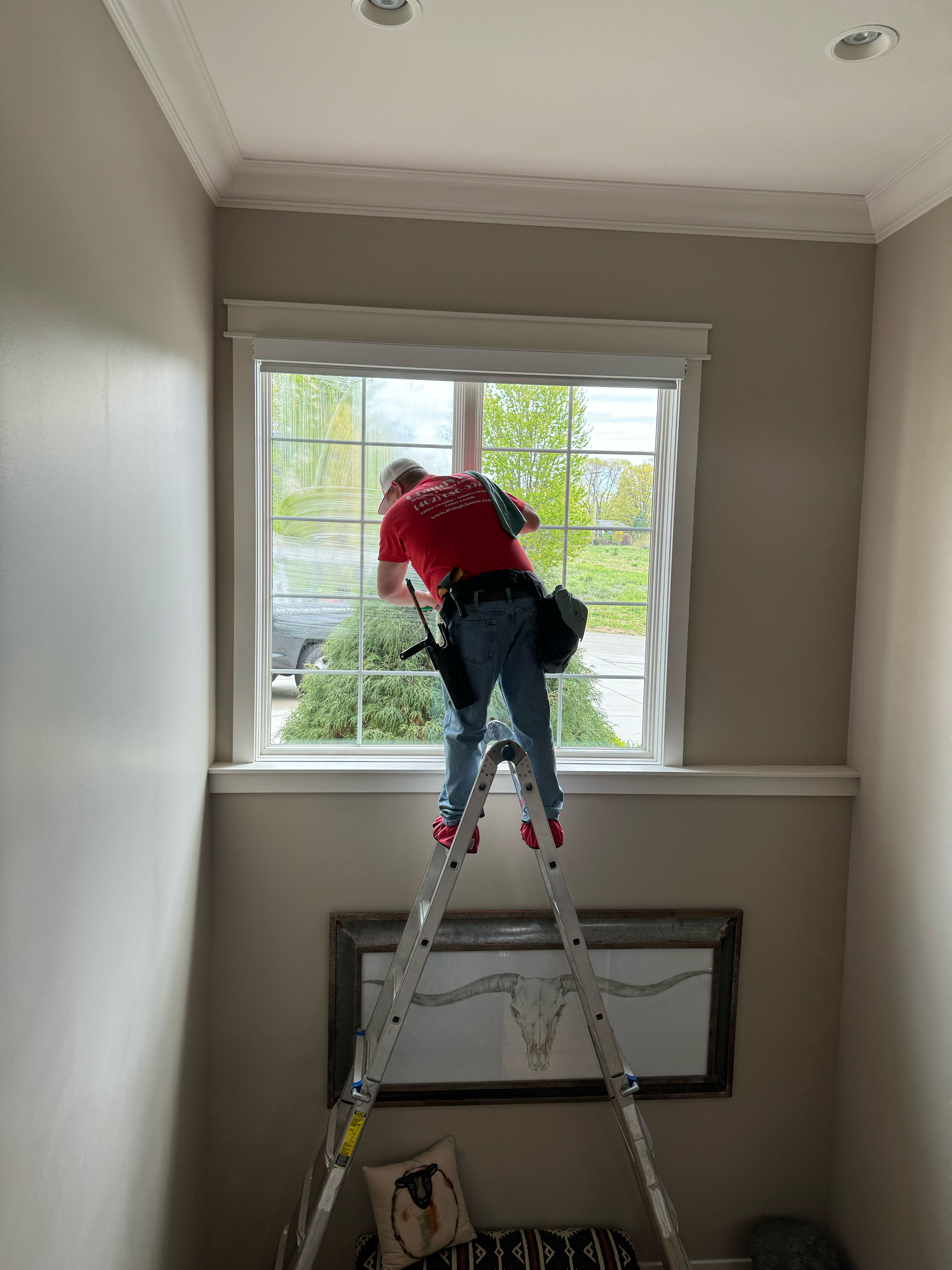 Logo for Grandview Window & Gutter Cleaning LLC