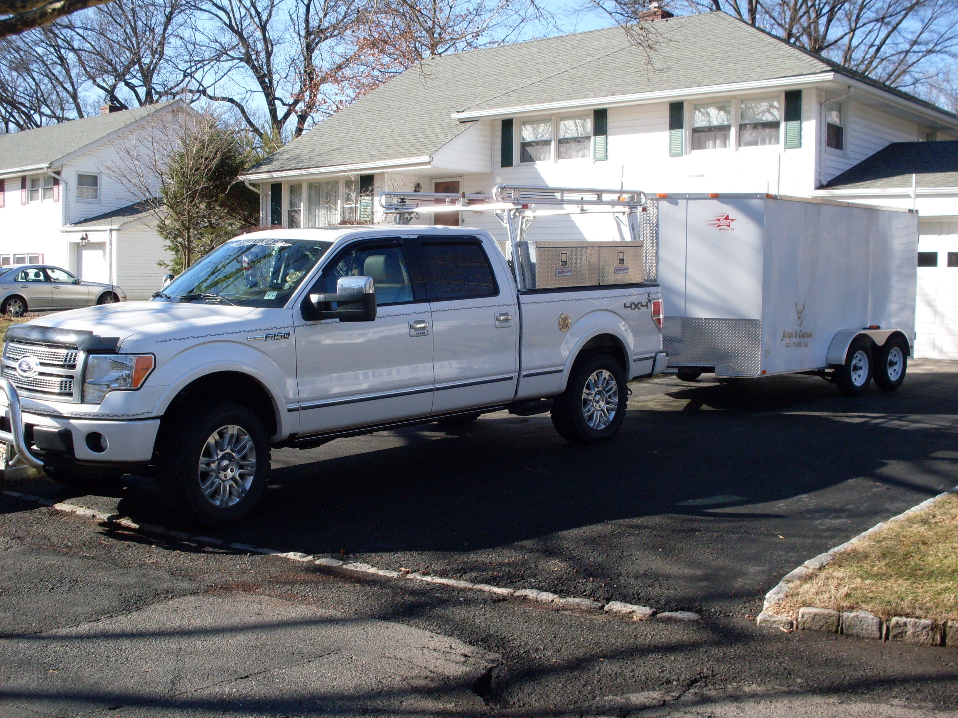 Elite Carpentry LLC logo