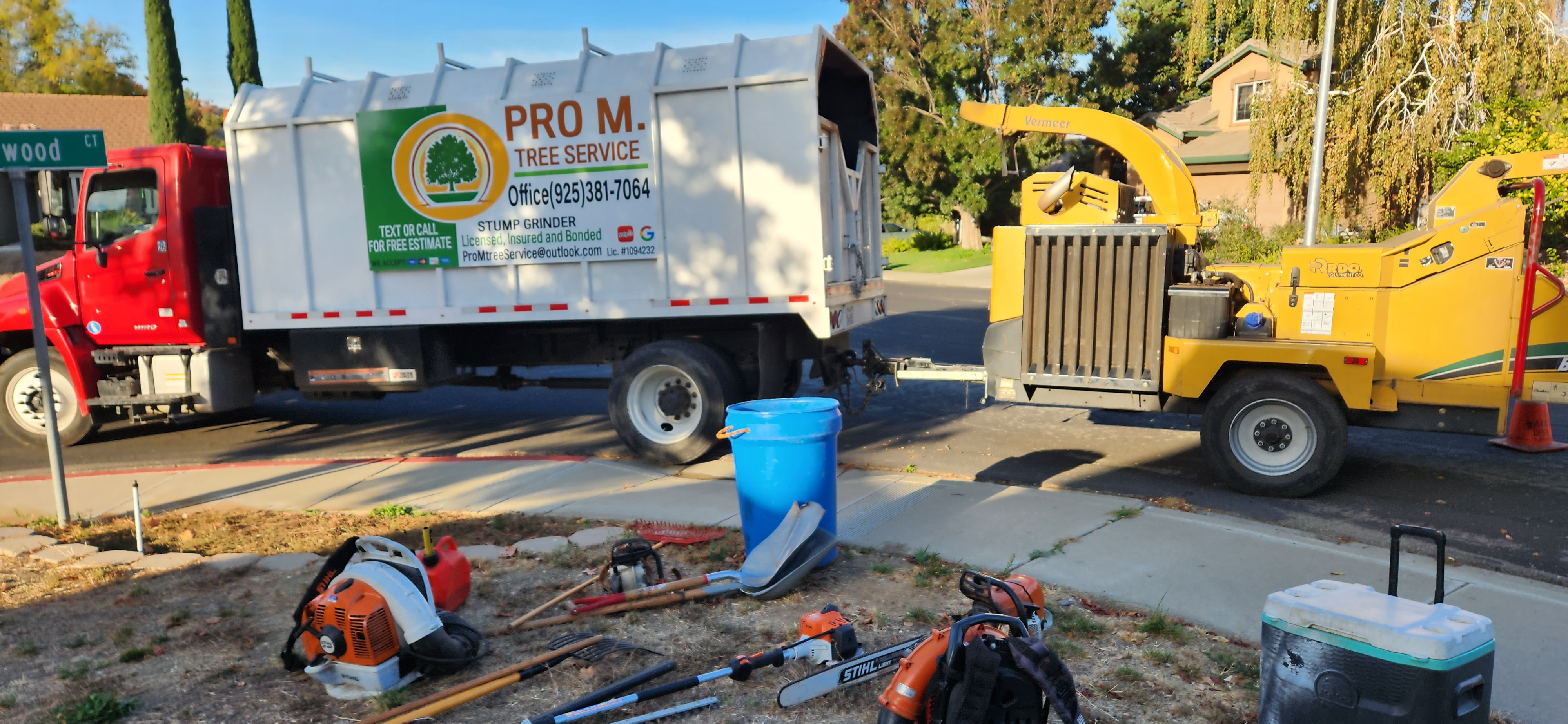 Logo for Pro M Tree Service