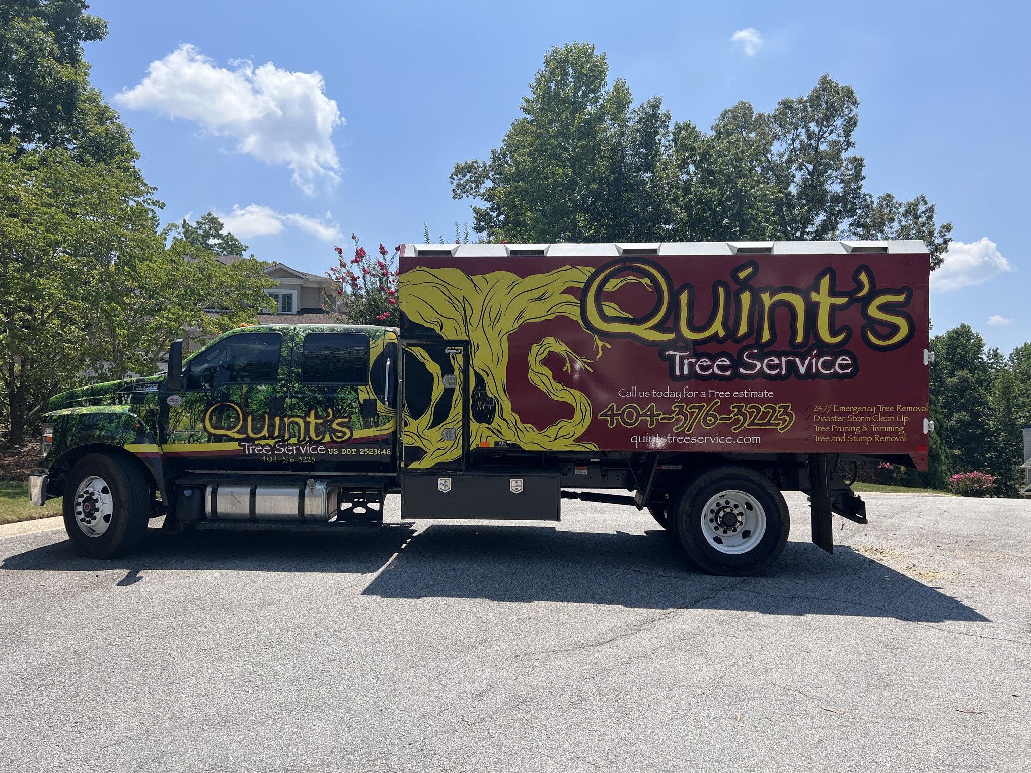 Logo for Quints Tree Service