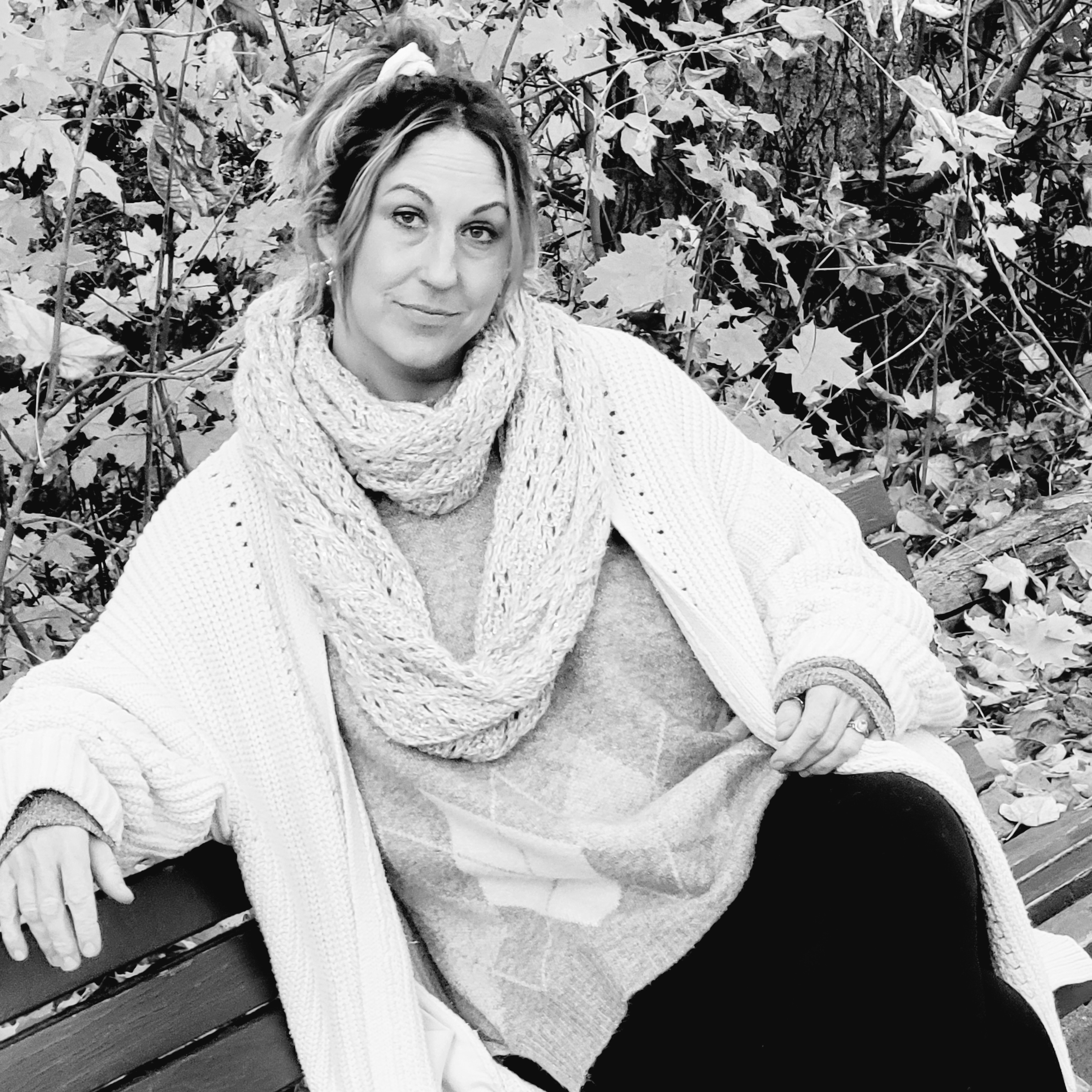 A & D UPHOLSTERY logo