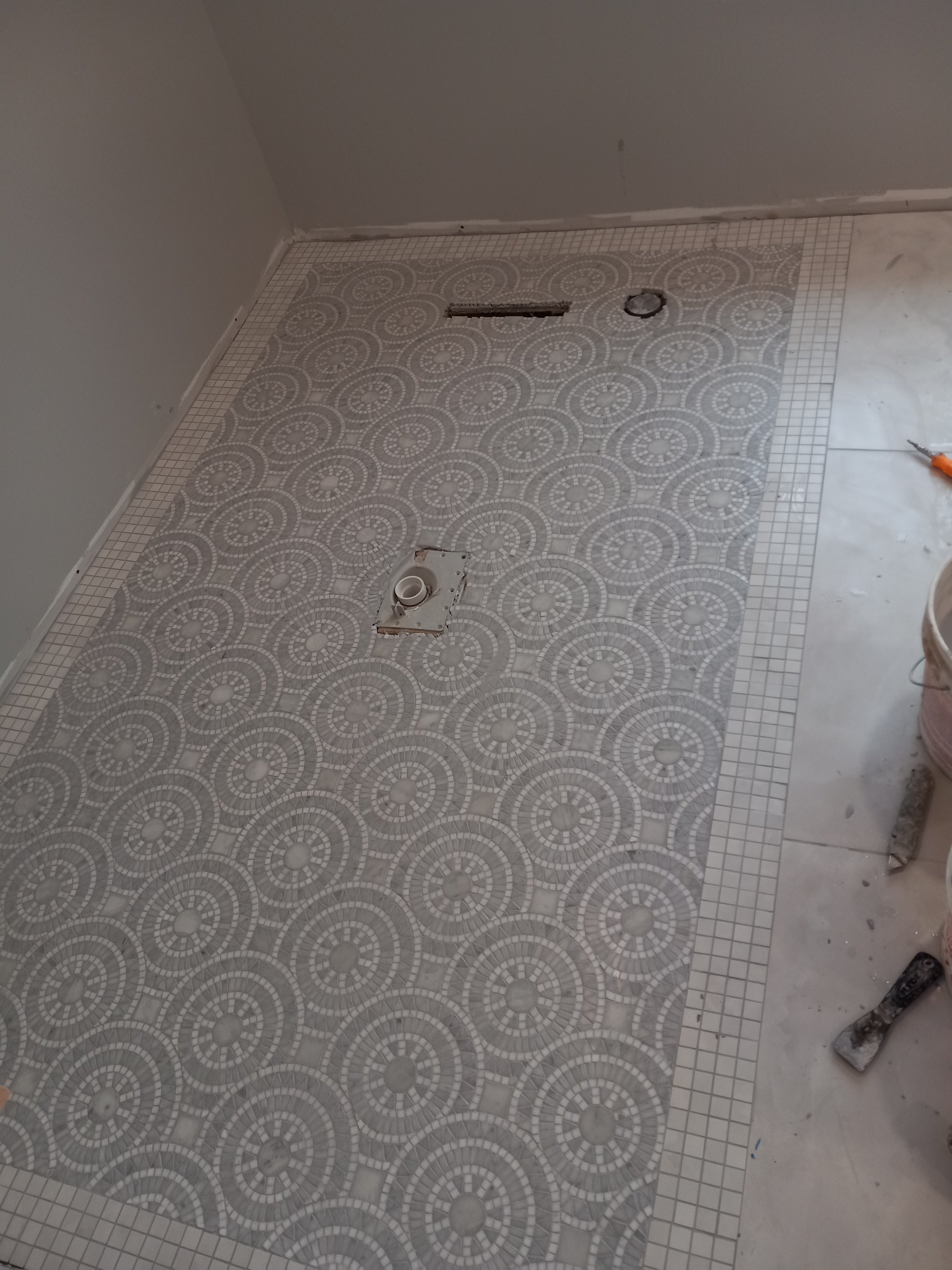 Avatar for UMBERTO'S CERAMIC TILE INSTLTN