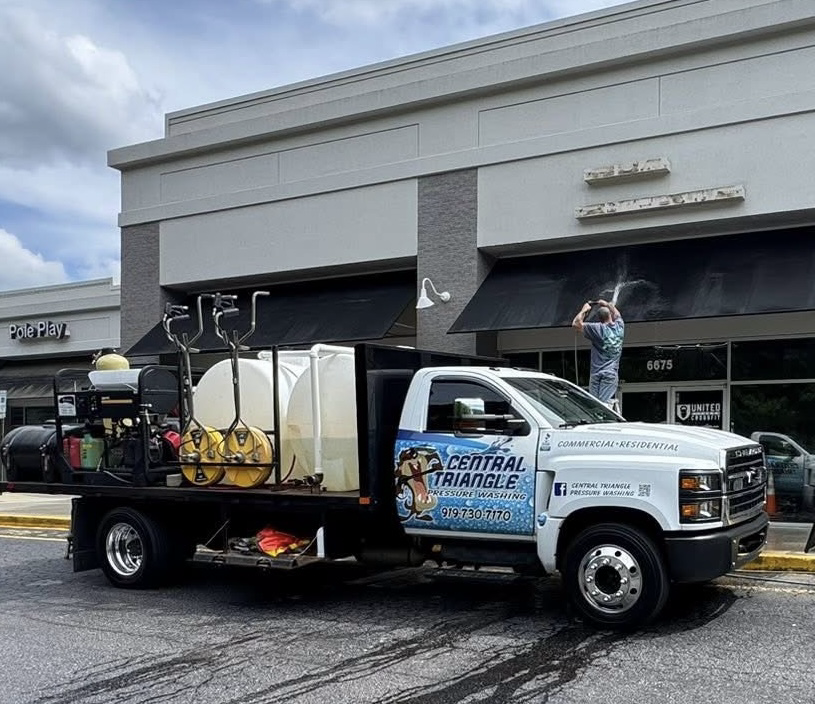 Logo for Central Triangle Pressure Washing