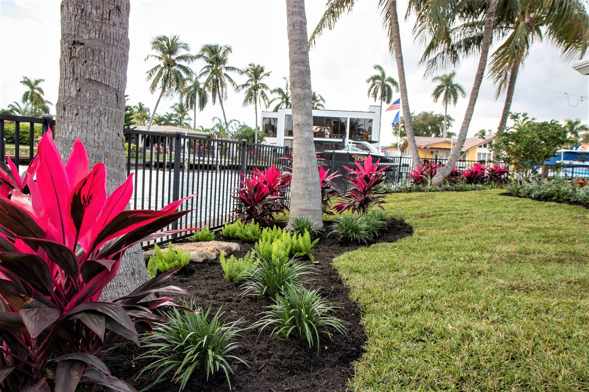 Logo for Pristine Landscapes