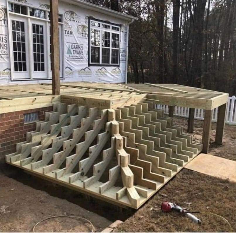 Vaughn Home Improvement logo