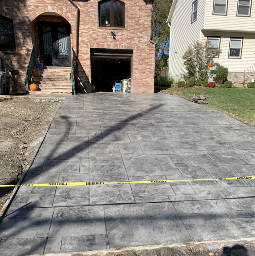 Logo for FAR from Average Construction