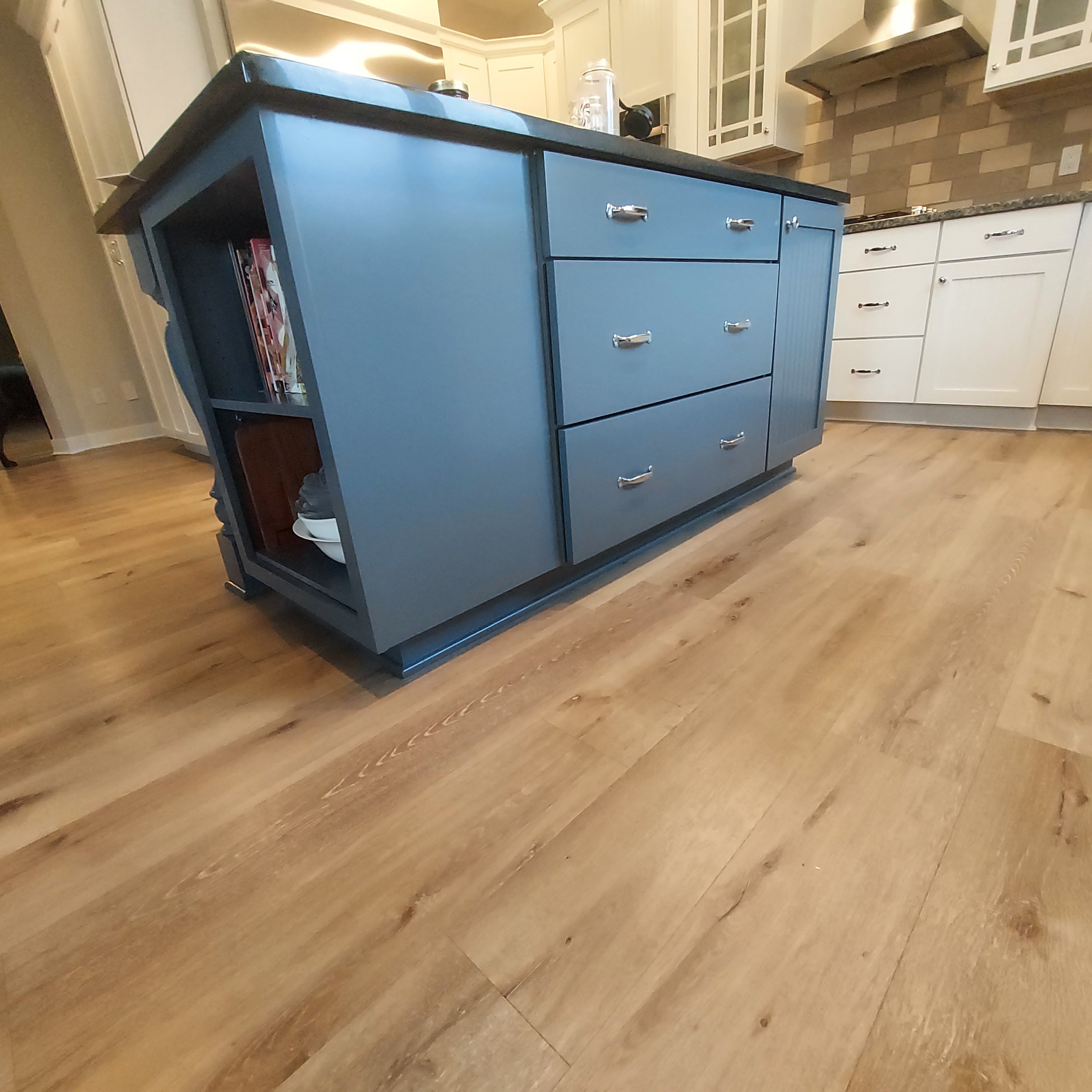 Logo for Service Pro Painting and Improvements