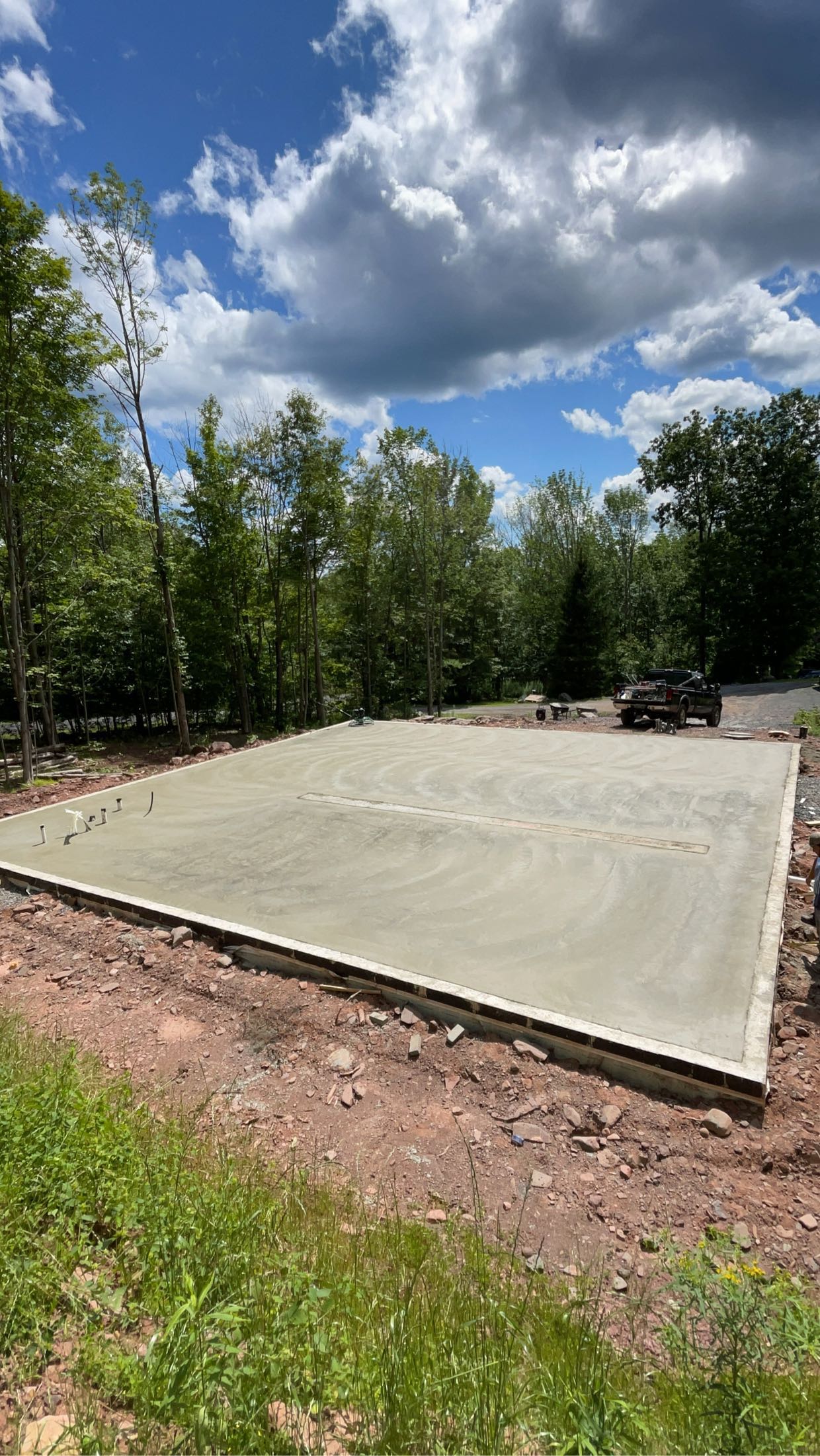 Logo for RJM Contracting