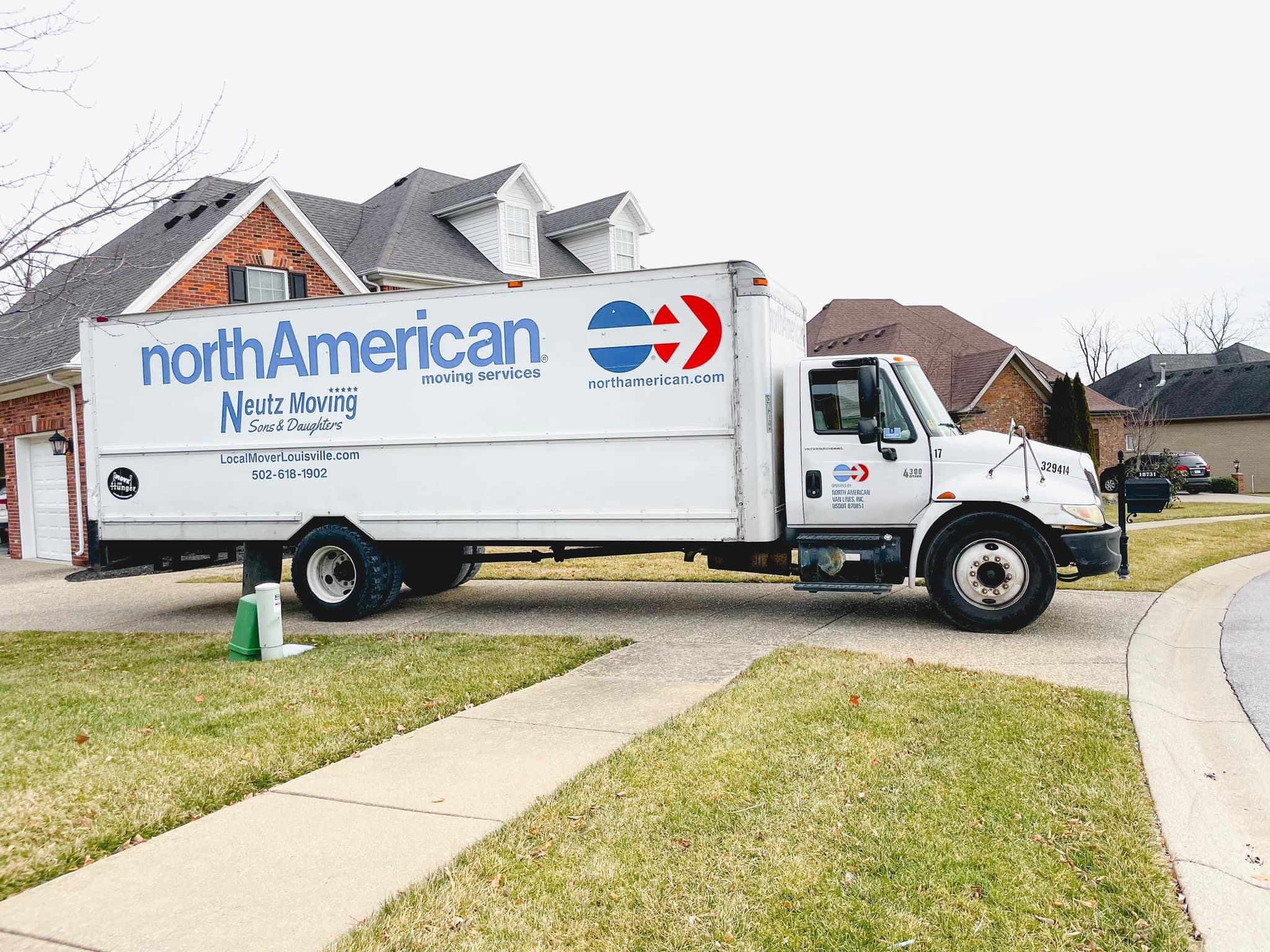 Logo for Edward Neutz Sons & Daughters Moving- NAVL