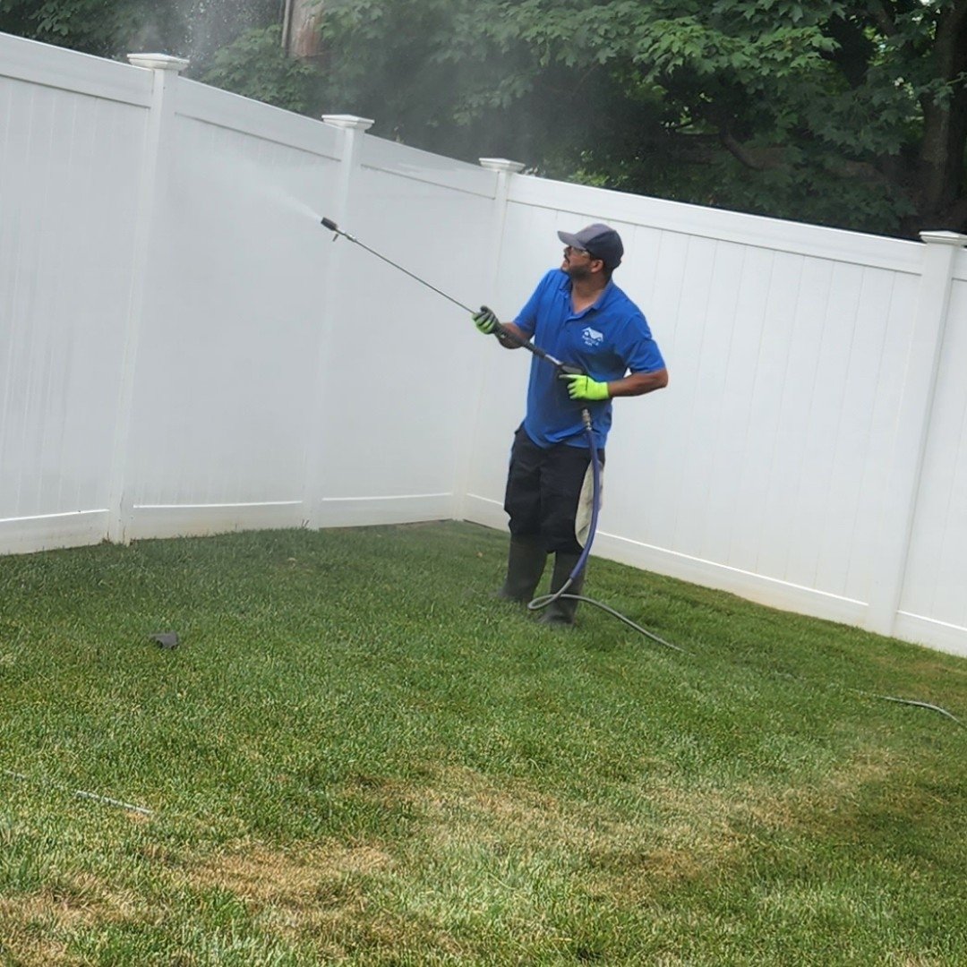 Avatar for Martinez & Sons Power Washing & Window Cleaning