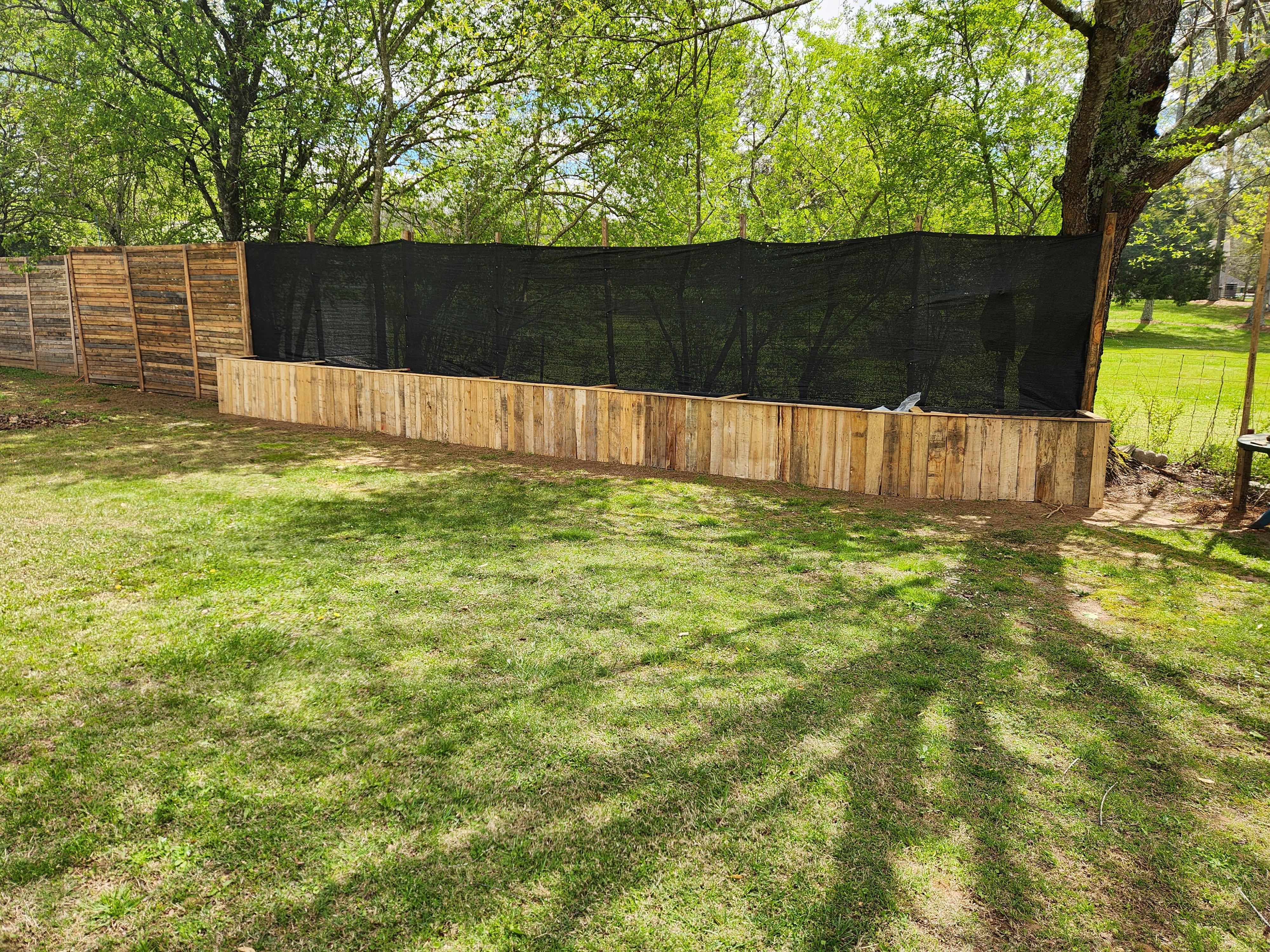 Hardin Lawn Care & Maintenance logo