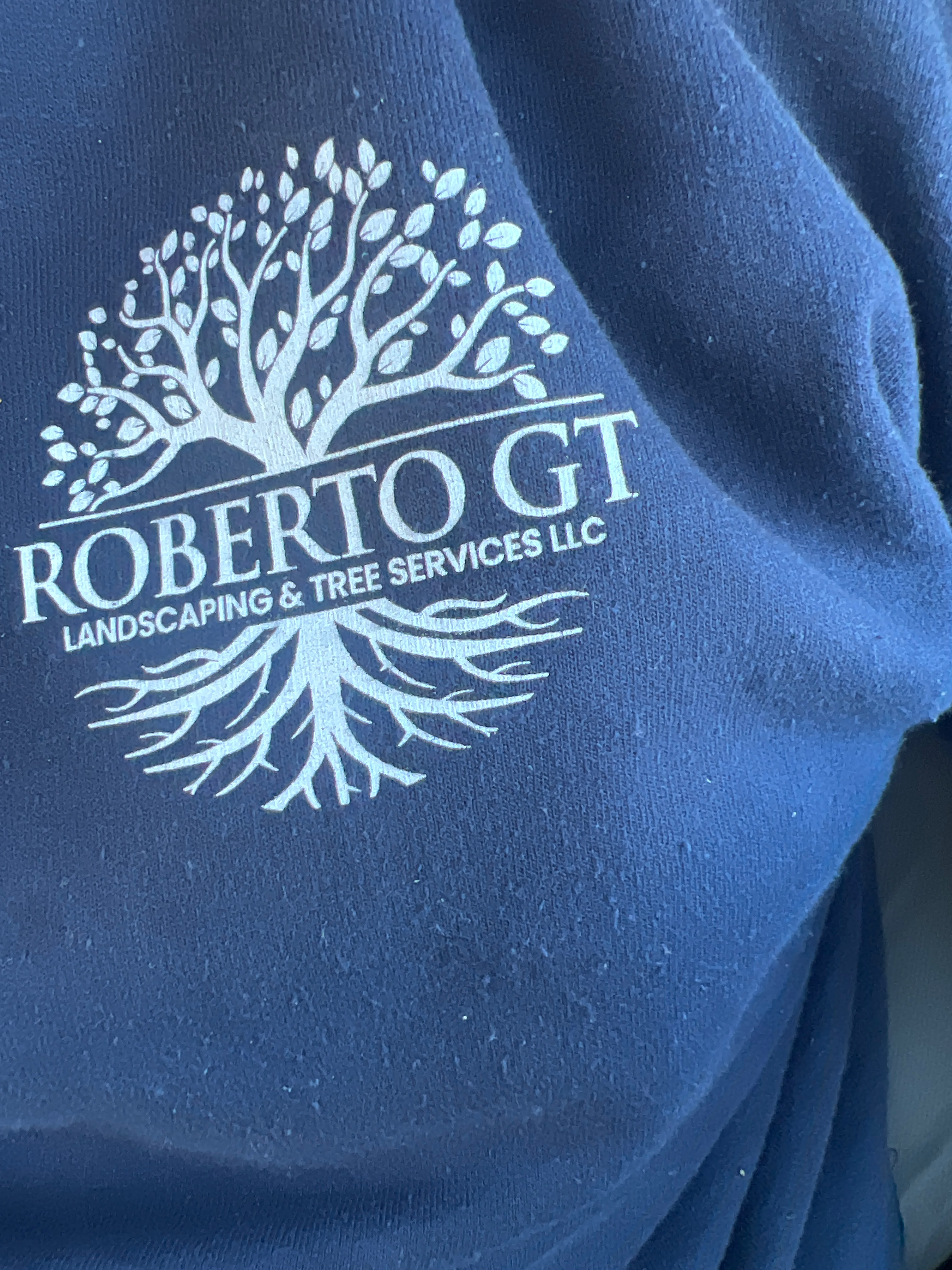 Avatar for Roberto Gt Landscaping &tree Service