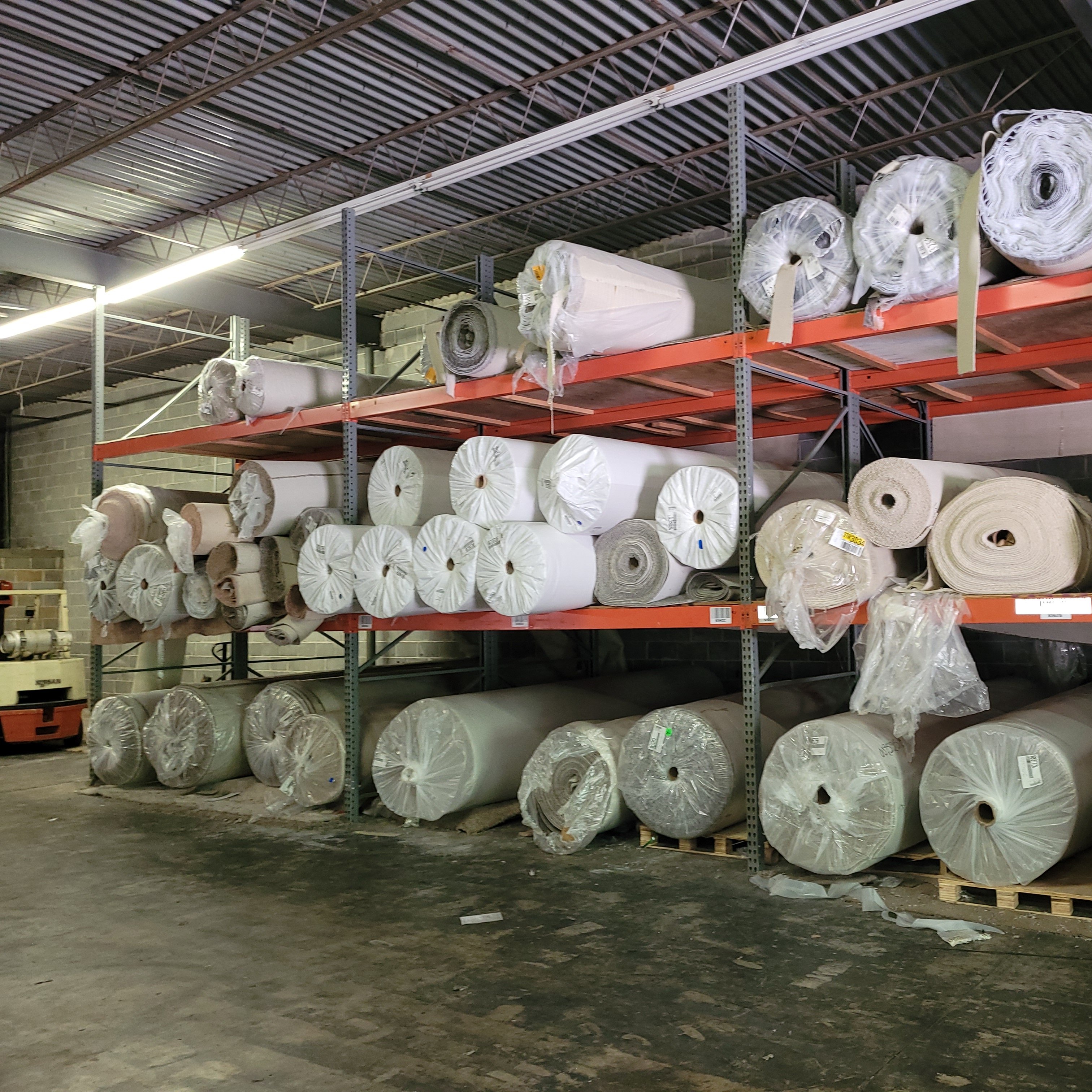 Logo for Royalty Carpet Inc