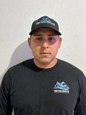 Logo for HONEST HANDS CONSTRUCTION