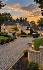 ELITE CONSTRUCTION & ROOFING LLC logo