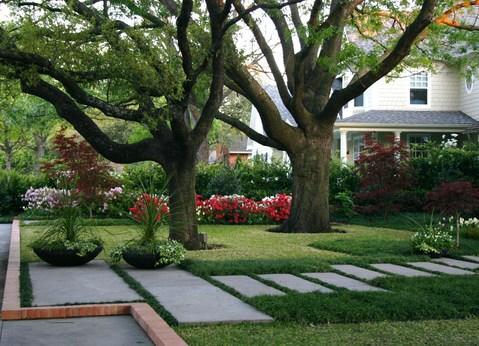 Transitional Landscape with colorful and inviting landscaping