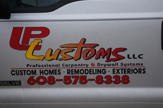 LP Customs, LLC logo
