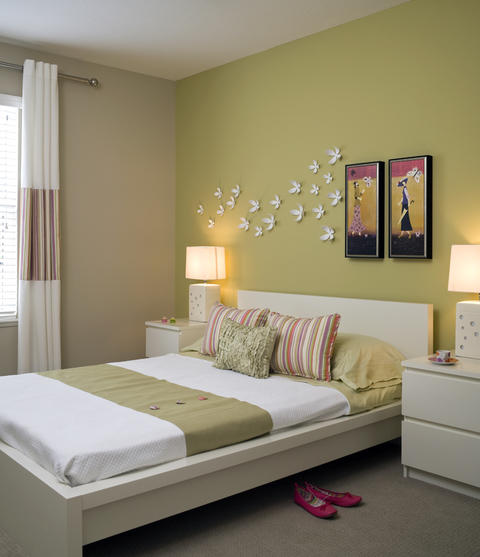 Contemporary Bedroom with horizontal band drapery
