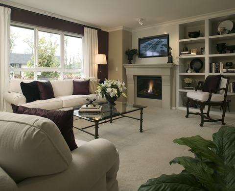Traditional Living Room with white crown moulding