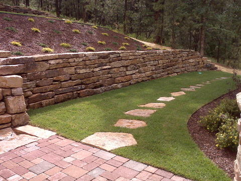 Modern Landscape with flagstone stepping stones