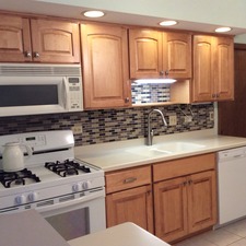 Custom Wood Cabinet Refacing logo
