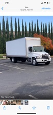 Desi Movers logo