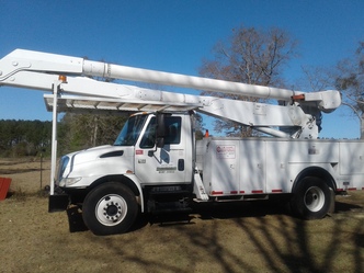 Leading Edge Tree Service logo