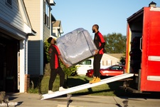 Move and Go LLC logo