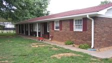 Bear's Seamless Gutters, LLC logo