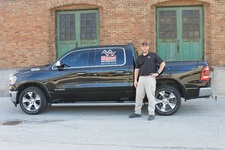 Logo for Midwest Pest & Wildlife Control